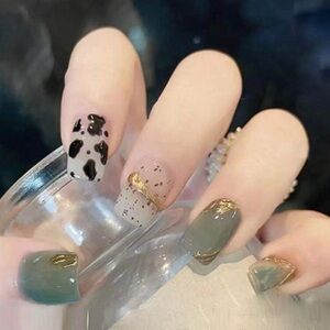 Green, Black and White Press On Nails
